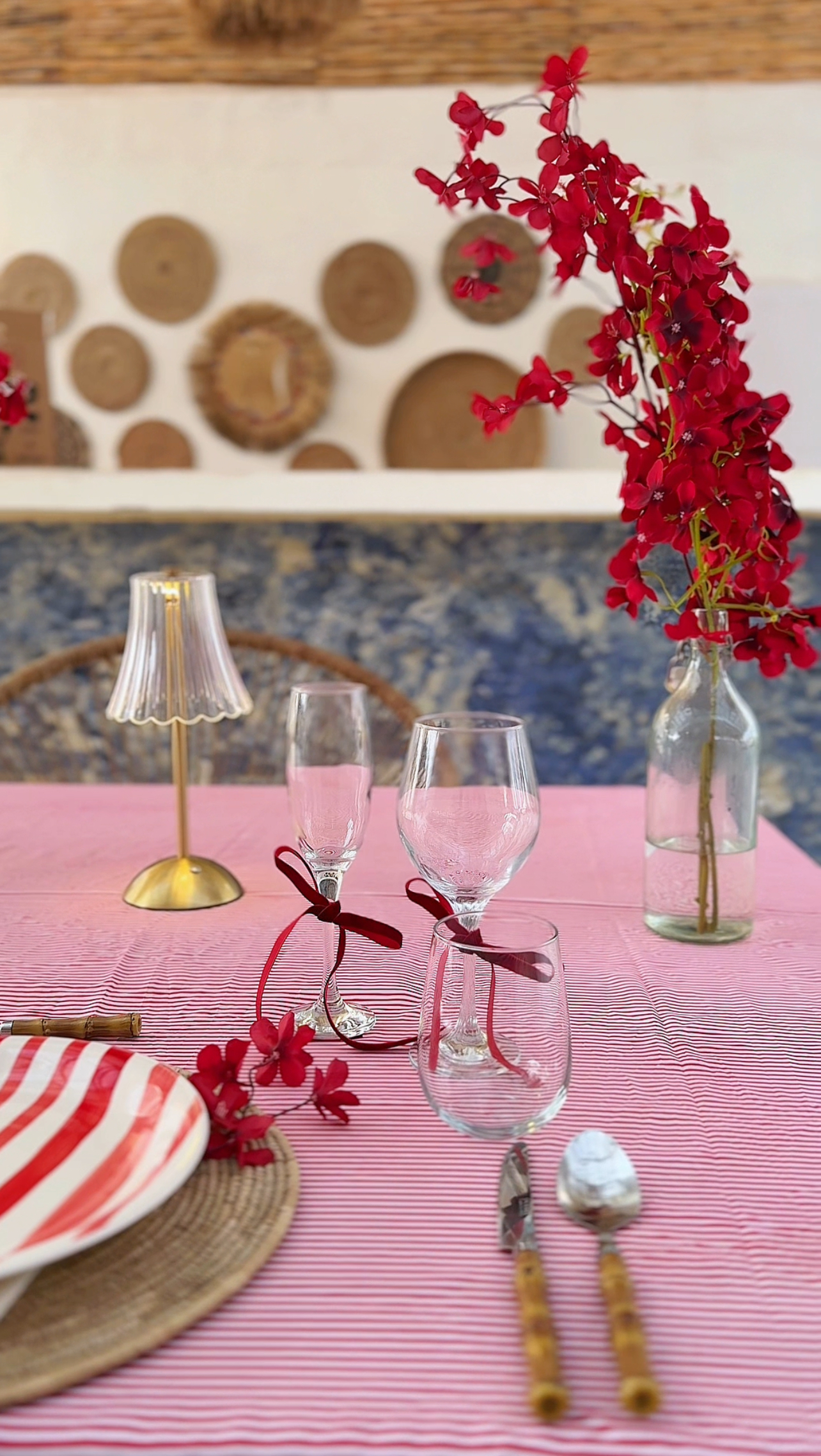 Amour Rouge Tablescape